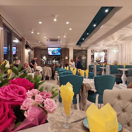 Rose Gardens Apart Hotel Поморие Экстерьер фото