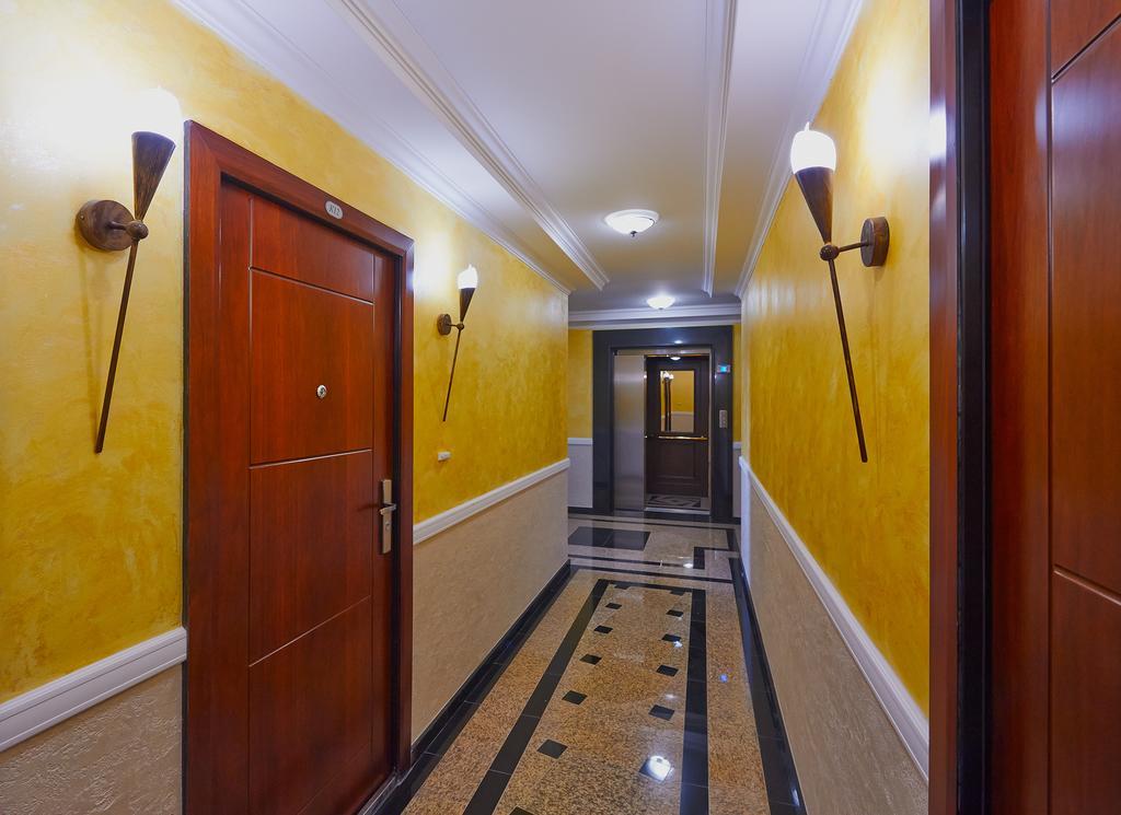 Rose Gardens Apart Hotel Поморие Экстерьер фото