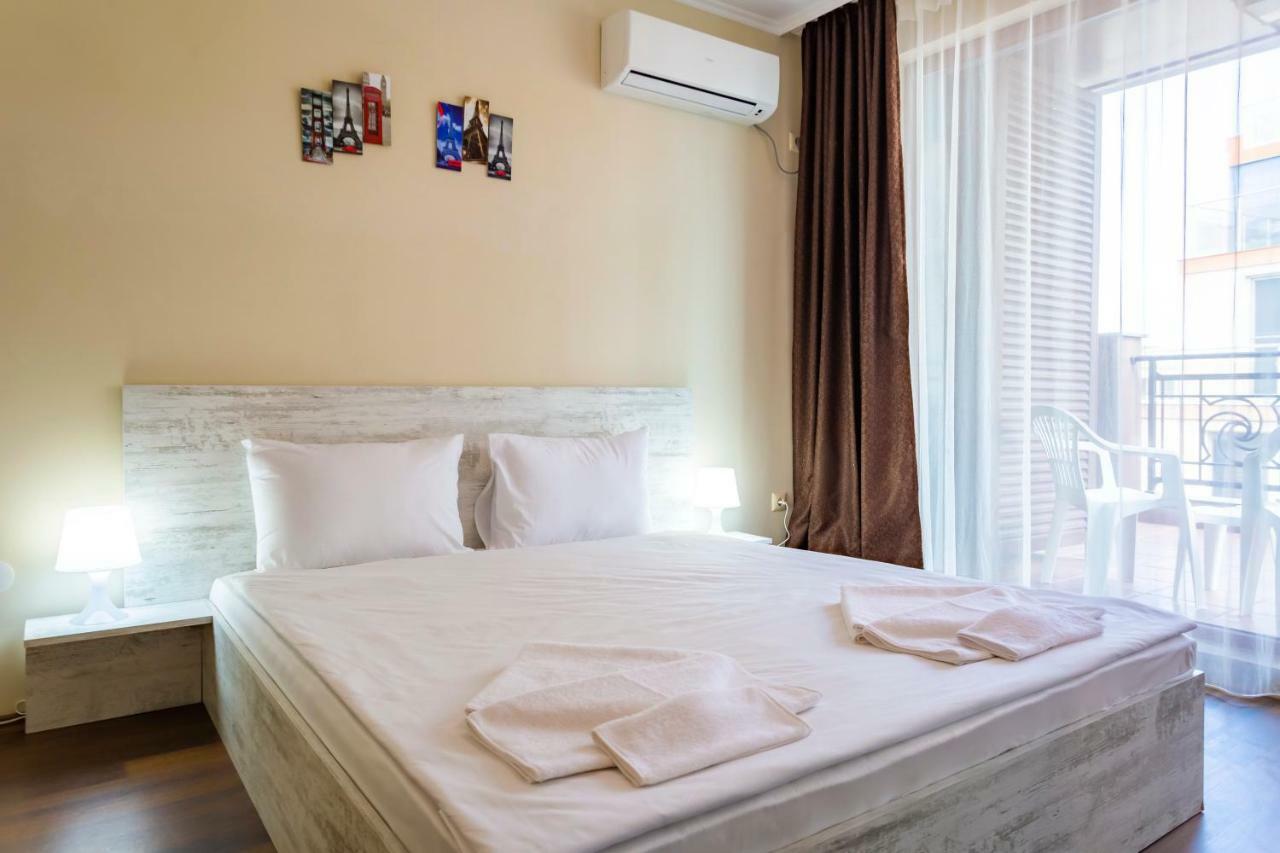 Rose Gardens Apart Hotel Поморие Экстерьер фото