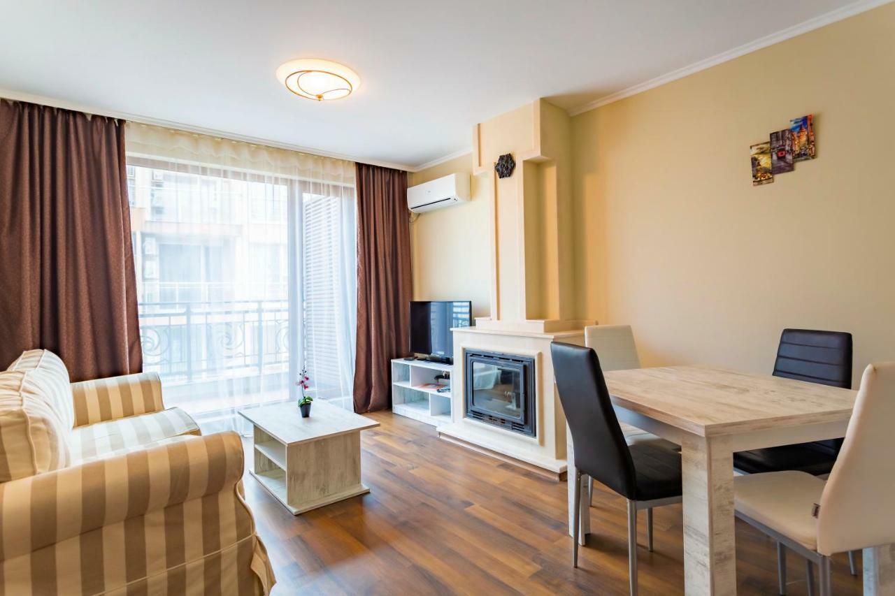 Rose Gardens Apart Hotel Поморие Экстерьер фото