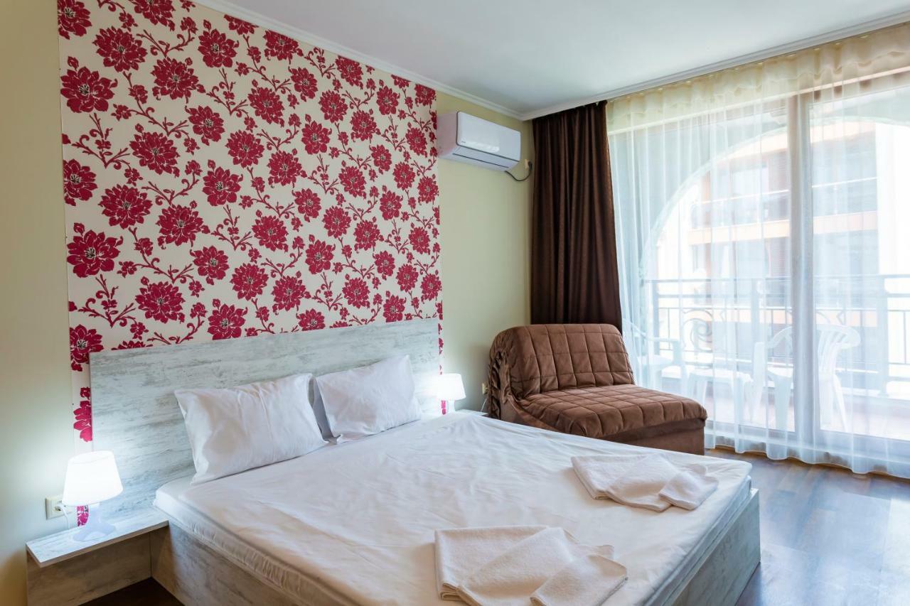 Rose Gardens Apart Hotel Поморие Экстерьер фото