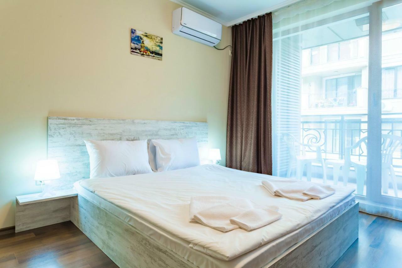Rose Gardens Apart Hotel Поморие Экстерьер фото