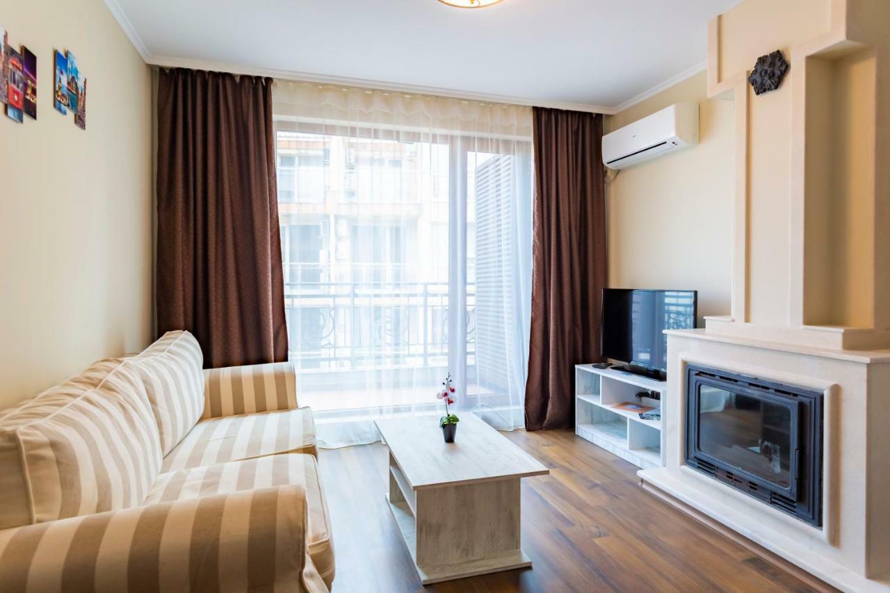 Rose Gardens Apart Hotel Поморие Экстерьер фото