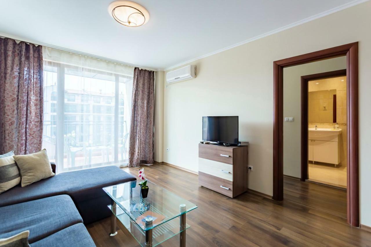 Rose Gardens Apart Hotel Поморие Экстерьер фото