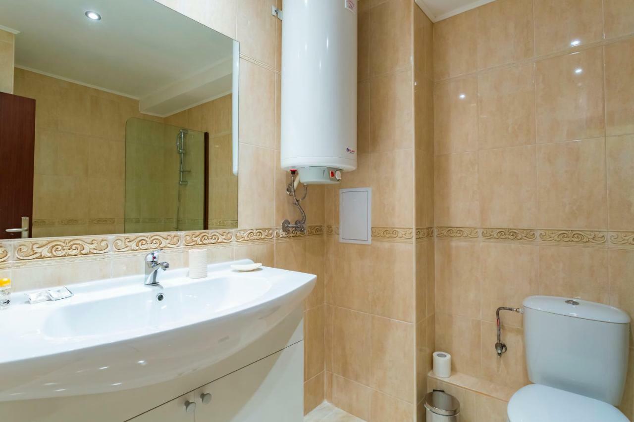 Rose Gardens Apart Hotel Поморие Экстерьер фото