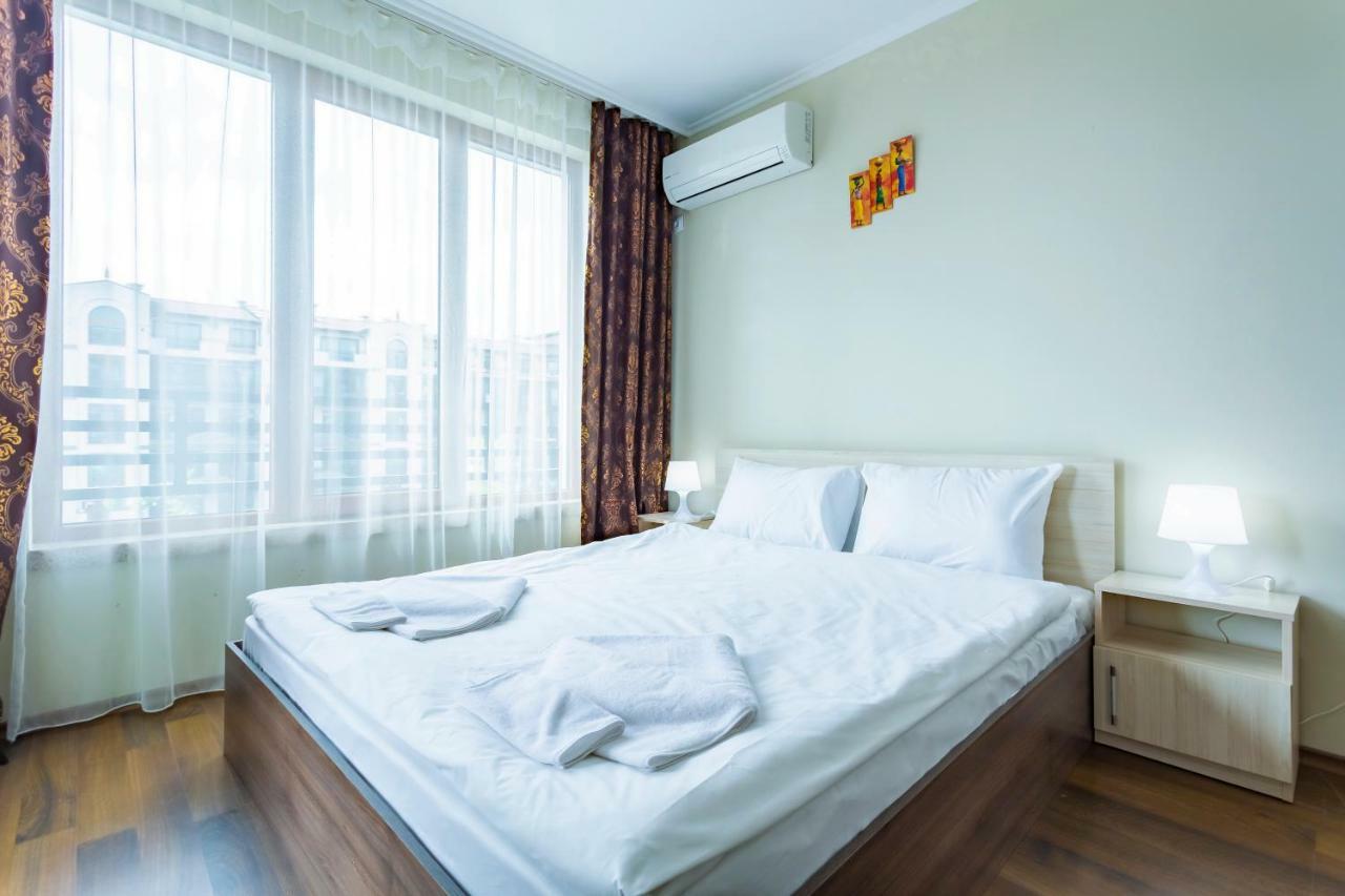 Rose Gardens Apart Hotel Поморие Экстерьер фото